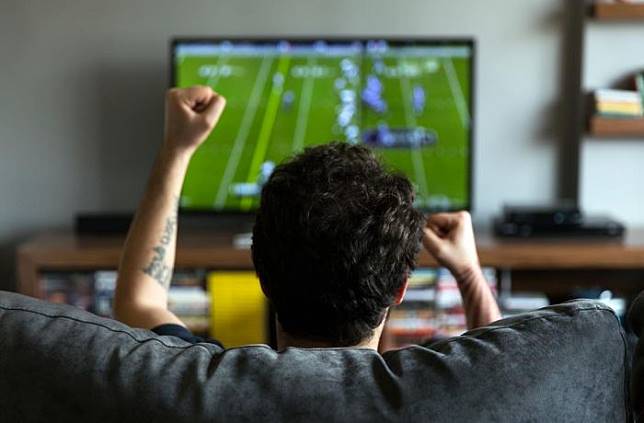 Tips Sehat Begadang Nonton Bola | Kupasbengkulu.com