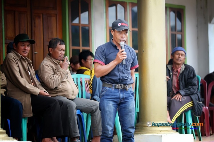 Ketua BPD Bioa Sengok, Tamrin mengusulkan pembuatan Tugu Selamat Datang