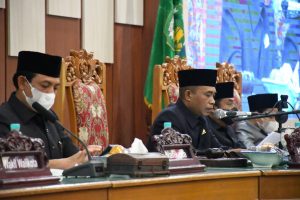 Apresiasi dan Kritik Dilayangkan 9 Fraksi Pada Raperda Perubahan APBD 2021