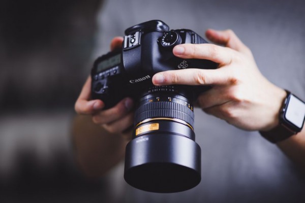 Kamera DSLR Terbaik