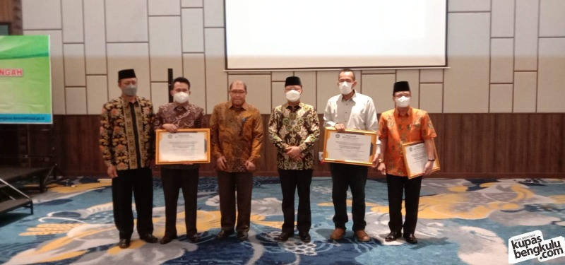 Gubernur Rohidin Mersyah usai menghadiri LPMP diseminasi pendidikan dasar dan menengah, Foto: Dok