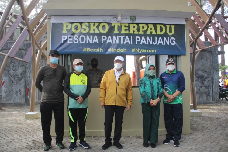 Pemprov Resmikan Posko Terpadu Pesona Pantai Panjang