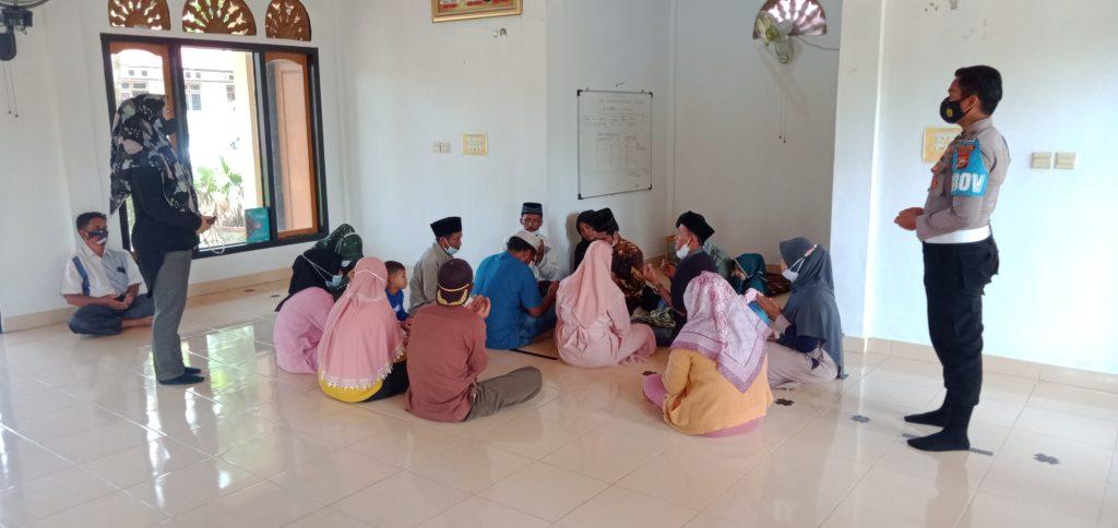 Prosesi Ijab Qabul Tahanan Berinisial BI di Mushalla Miftahul Jannah Polres Mukomuko, Foto: Dok/Tribhrata