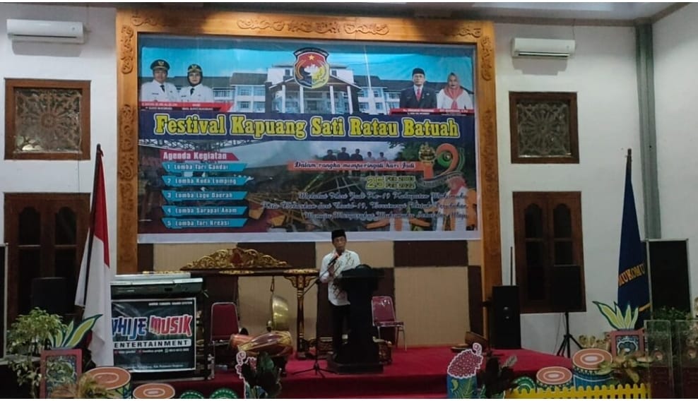 Sekda Yandaryat Priendiana saat membuka secara resmi festival Kapuang Rantau Batuah, di Gedung Daerah, Kamis, 18 Februari 2022, Foto: Dok