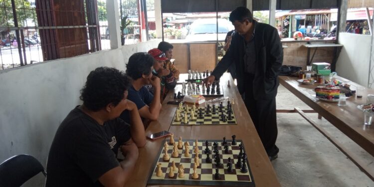 Momen HUT Wartawan Senior Gelar Lomba Catur Simultan, Foto: Dok/Dian