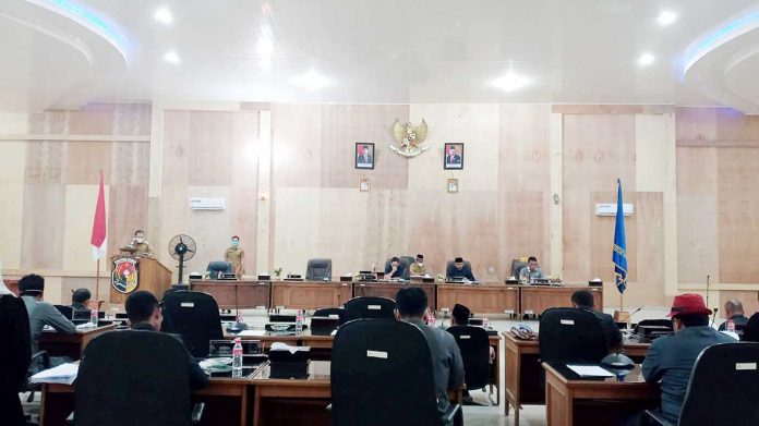 Rapat penyampaian Raperda oleh Bupati Sapuan di Gedung DPRD Mukomuko, Foto: Dok