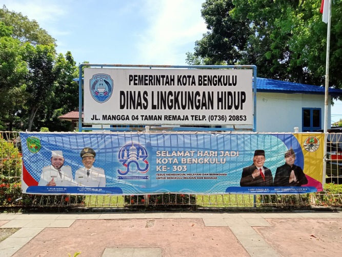 Komisi 2 DPRD Kota Bengkulu saat melakukan sidak ke Dinas Lingkungan Hidup Kota Bengkulu, Senin, 4 April 2022, Foto: Dok