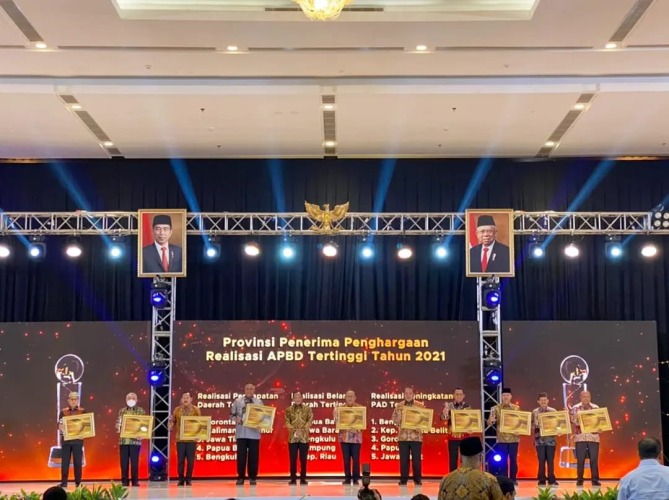 Pemprov Bengkulu Sabet 3 Penghargaan Kategori Realisasi APBD