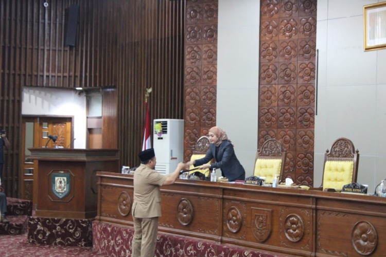 Rapat paripurna Raperda tentang Pertanggungjawaban Pelaksanaan APBD Provinsi Bengkulu Tahun Anggaran 2021 (Sisa Perhitungan) di Ruang Rapat Paripurna, Senin, 6 Juni 2022, Foto: Dok