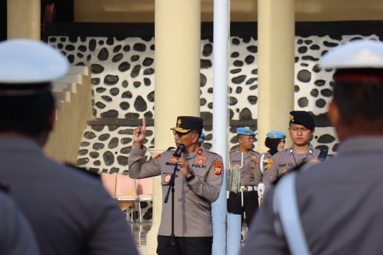 Wakapolda Minta Seluruh Personil Tingkatkan Kinerja Melayani Masyarakat