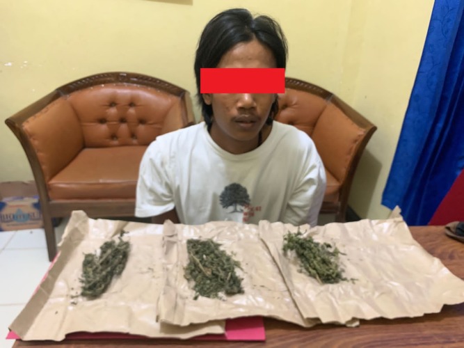 Polisi Temukan 3 Paket Ganja Kering Dikantong Pemuda 21 Tahun