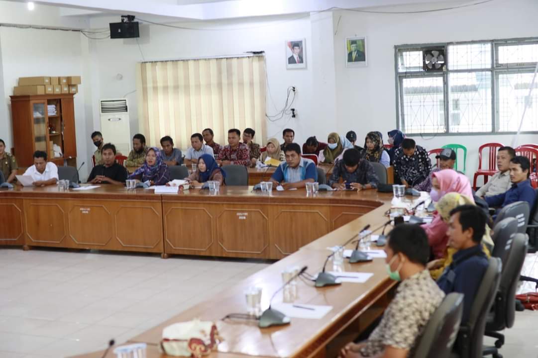 Ketua DPRD Bengkulu Selatan, Barli Halim saat menggelar hearing bersama 43 pendamping Program Keluarga Harapan, Selasa, 12 Juli 2022, Foto: Dok