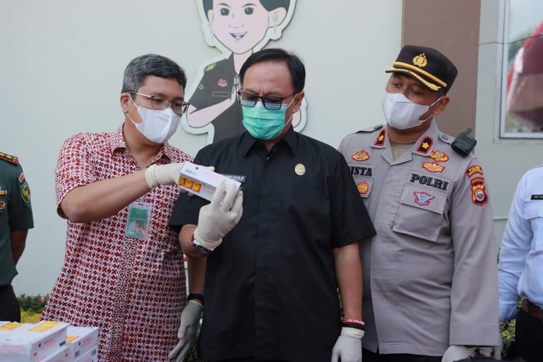 Ketua DPRD Bengkulu Selatan saat menghadiri pemusnahan barang bukti yang di gelar Kejaksaan Negeri Bengkulu Selatan, Foto: Dok