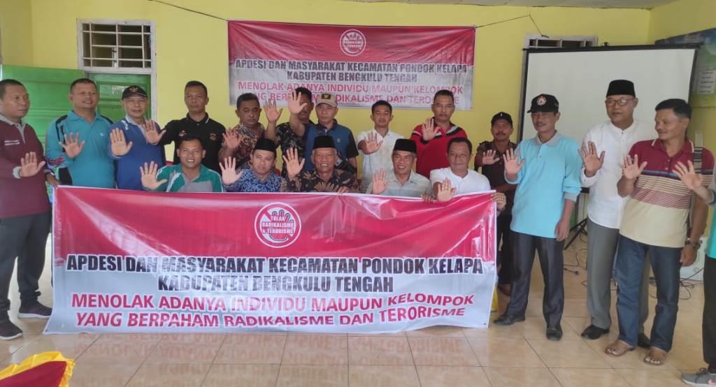 Deklarasi P-APDESI Pondok Kubang Tolak paham radikalisme dan terorisme, Selasa, 16 Agutus 2022, Foto: Dok Deklarasi P-APDESI Pondok Kubang Tolak paham radikalisme dan terorisme, Selasa, 16 Agutus 2022, Foto: Dok