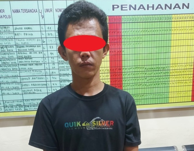 Pemuda tuna karya inisial RR saat di ringkus di Polres Bengkulu, Foto: Dok