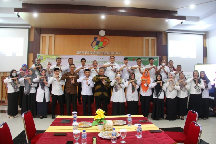 Sekda Provinsi Bengkulu, Hamka Sabri saat membuka kegiatan Pembinaa Statistik Sektoral BPS, Rabu, 21 September 2022, Foto: Dok/Media Center