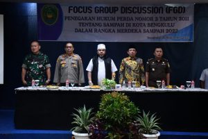 Walikota Bengkulu Helmi Hasan saat membuka FGD Perda Sampah di Xtra Hotel Kota Bengkulu, Senin, 26 September 2022, Foto: Dok Walikota Bengkulu Helmi Hasan saat membuka FGD Perda Sampah di Xtra Hotel Kota Bengkulu, Senin, 26 September 2022, Foto: Dok