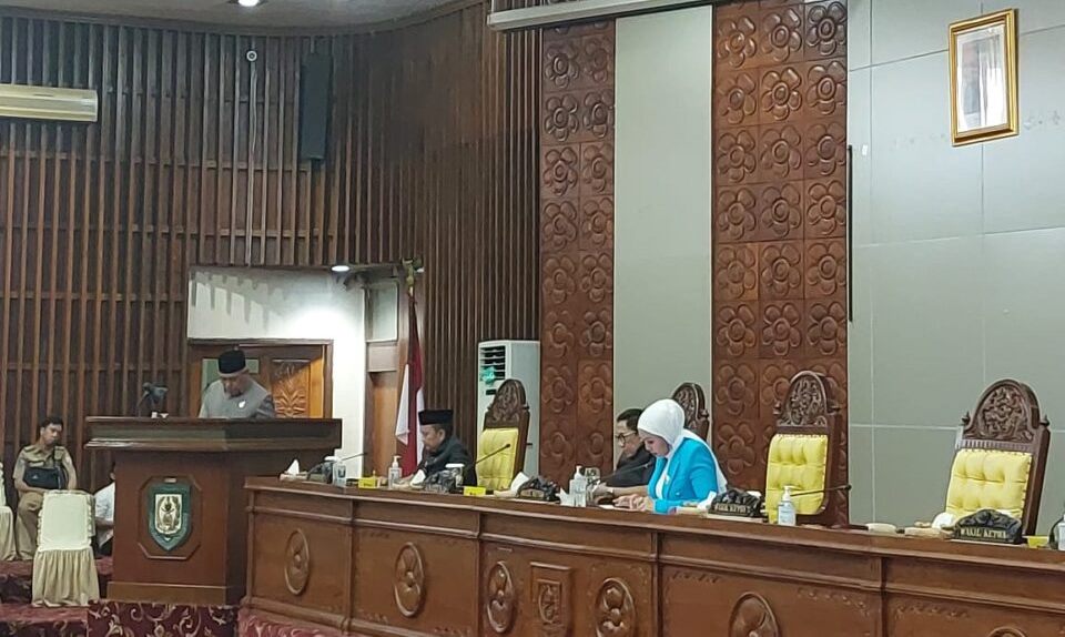 Rapat paripurna dengan agenda mendengarkan laporan dan pandangan dari masing- masing fraksi-fraksi terhadap rancangan perubahan APBD tahun 2022 di Ruang Rapat DPRD Provinsi, Selasa, 20 September 2022, Foto: Dok