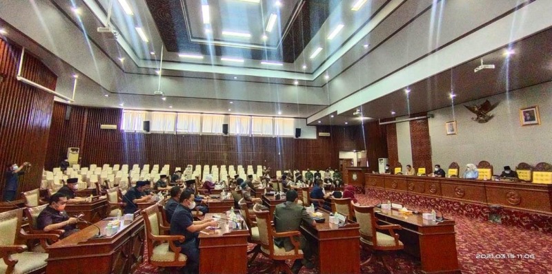 Rapat paripurna Kelima Masa Persidangan II Tahun 2022 dengan agenda penyampaian laporan akhir reses di ruang rapat paripurna DPRD Provinsi Bengkulu, Senin, 1 Agustus 2022, Foto: Dok
