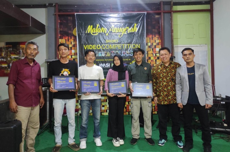 Malam penganugerahan pemenang lomba video pendek angkat wisata Bengkulu dalam rangka menyemarakan HUT Provinsi Bengkulu Ke-54, Jumat, 2 Desember 2022, Foto: Dok/Irfan Arief