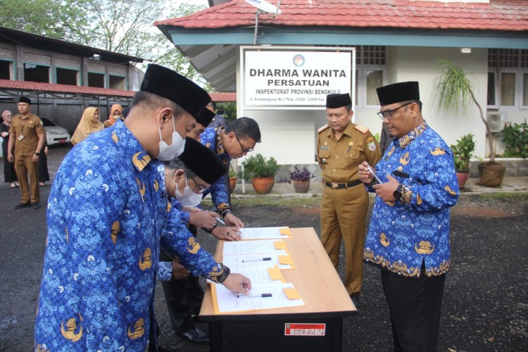 Eselon 3 dan 4 Pemprov Bengkulu Tandatangani Perjanjian Kinerja