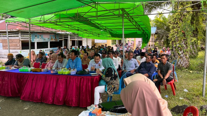 Anggota DPRD Provinsi Bengkulu Irwan Eriadi, SE, M.Si saat menggelar reses, Foto: Dok