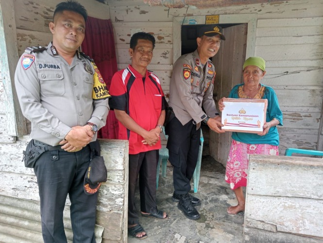 5 Desa di Bengkulu Utara Terima Bantuan dari Polsek Batik Nau