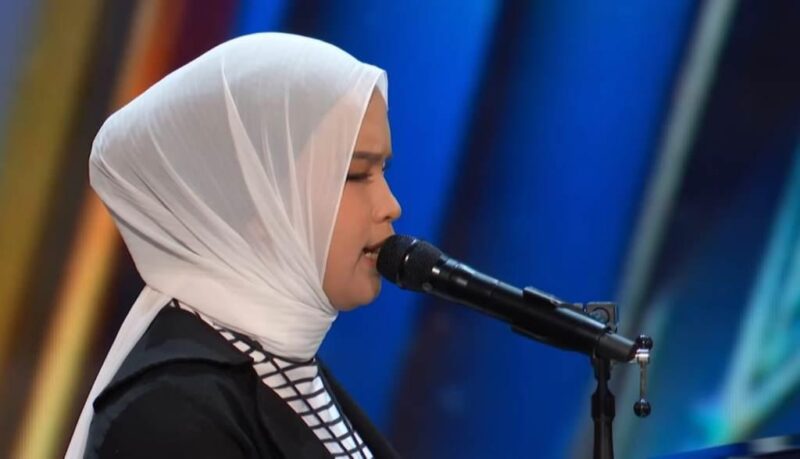 Tankapan layar Putri Ariani saat melantunkan lagu miliknya yang berjudul Lonliness di ajang pencarian bakat Americans Got Talent 2023, Foto: Dok
